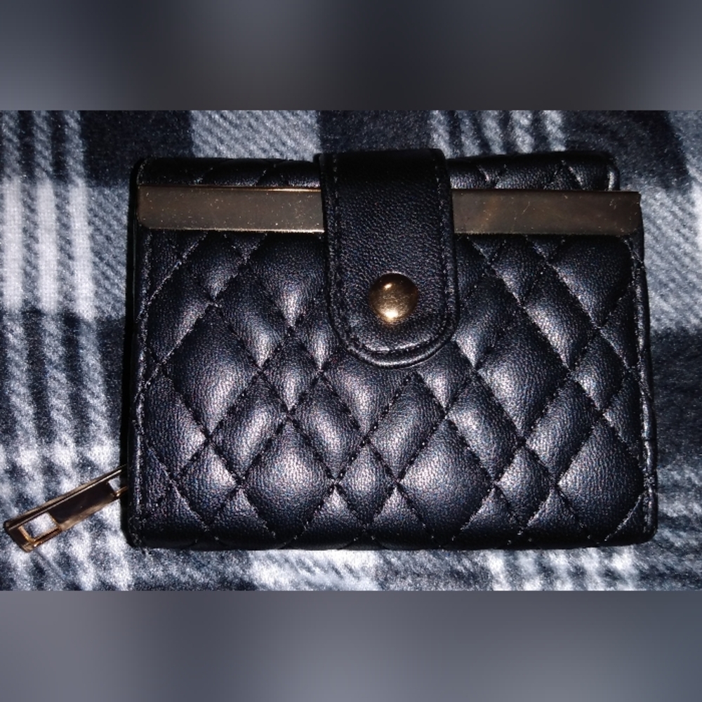 Elegant Black Quilted Wallet